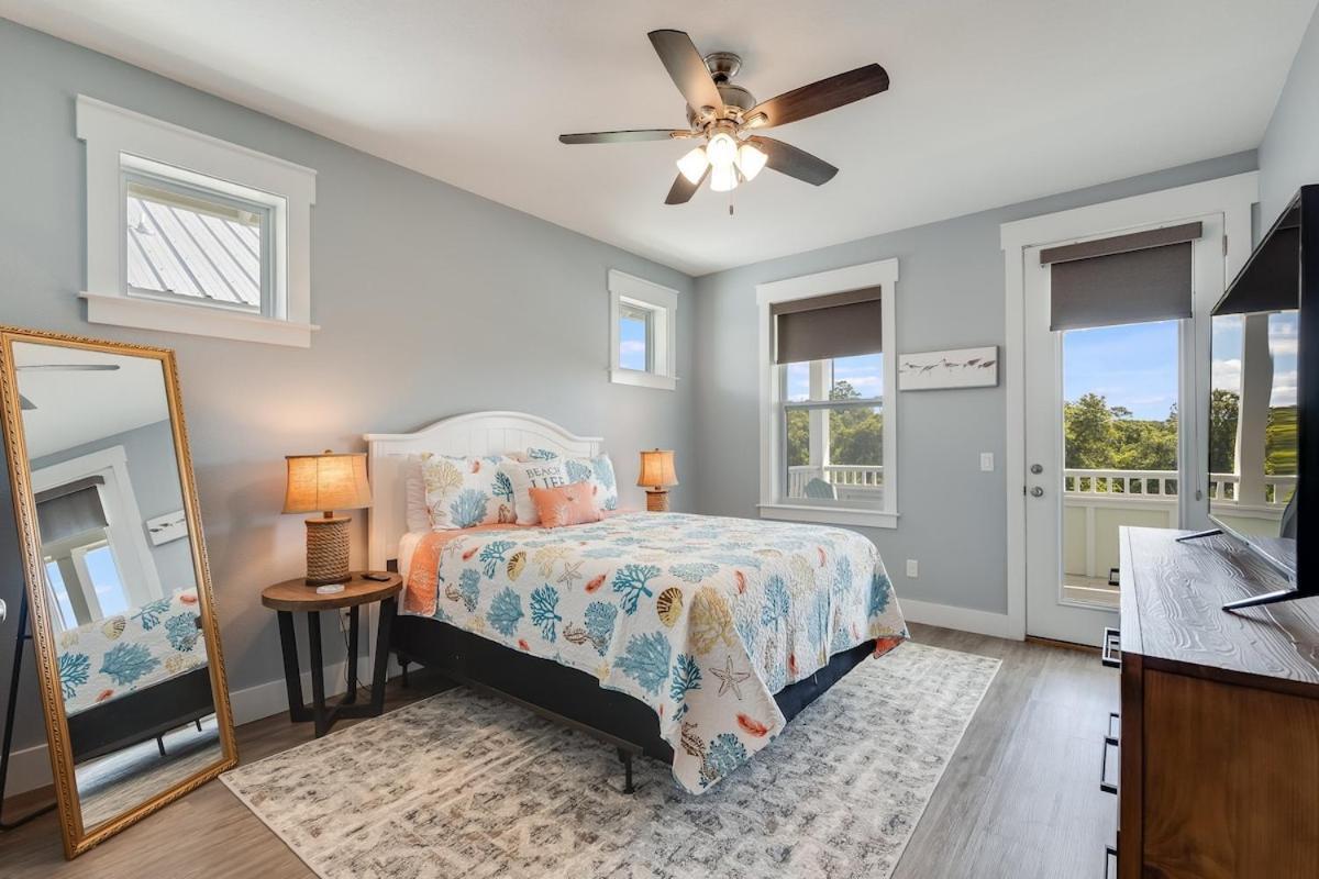 221 Sands Street - 4 Bedroom With Private Pool Holiday home *