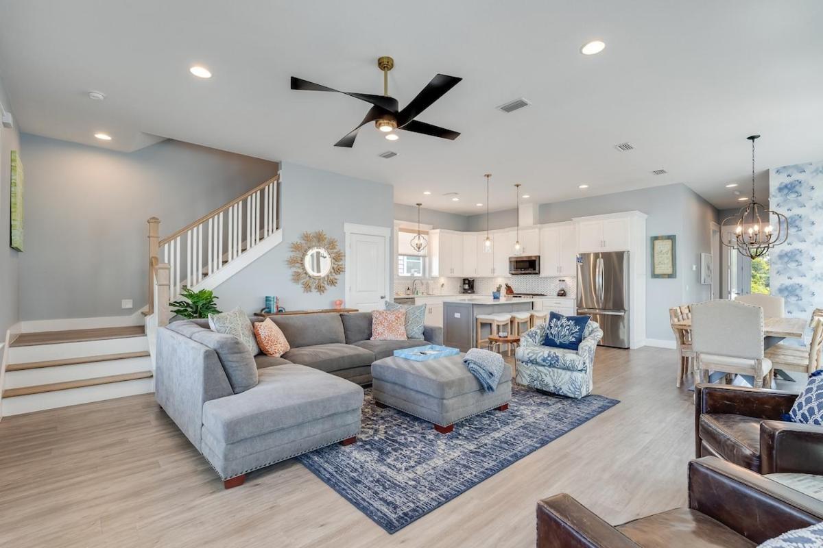 221 Sands Street - 4 Bedroom With Private Pool *