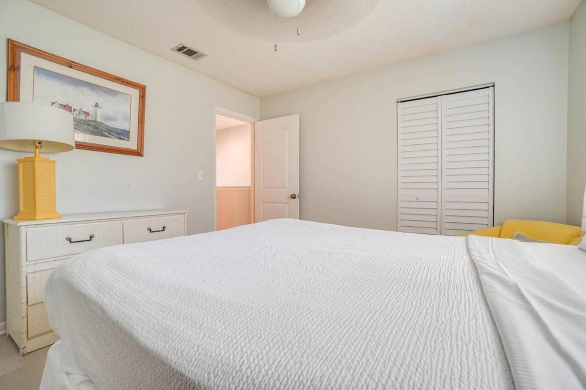 Apartment Softsands Hideaway - Portside - Sleeps 6