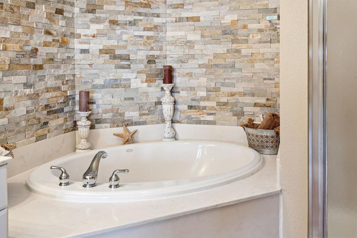 Tidewater 2405 - Tidewater Peak Sleeps 6 - 2br 2ba Apartment Panama City Beach