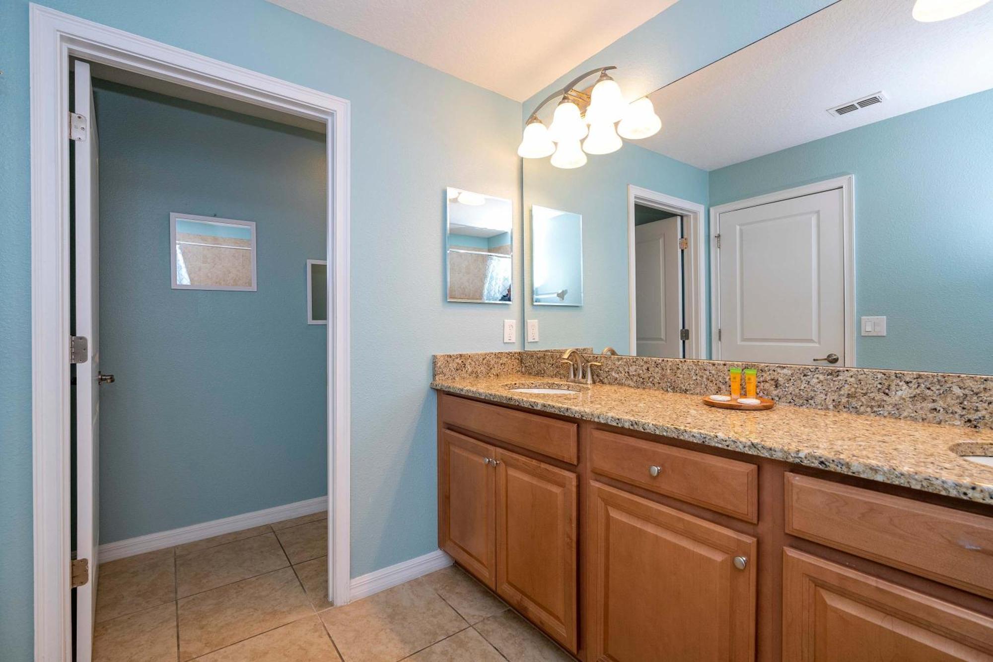 Stunning 5bd Close To At Storey 3199 Holiday home Kissimmee