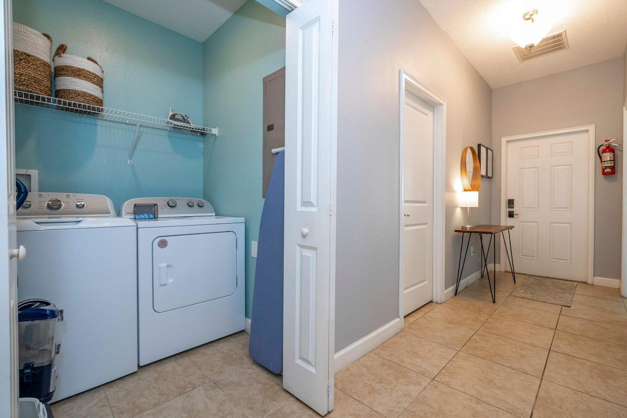 Stunning 5bd Close To At Storey 3199 * Kissimmee