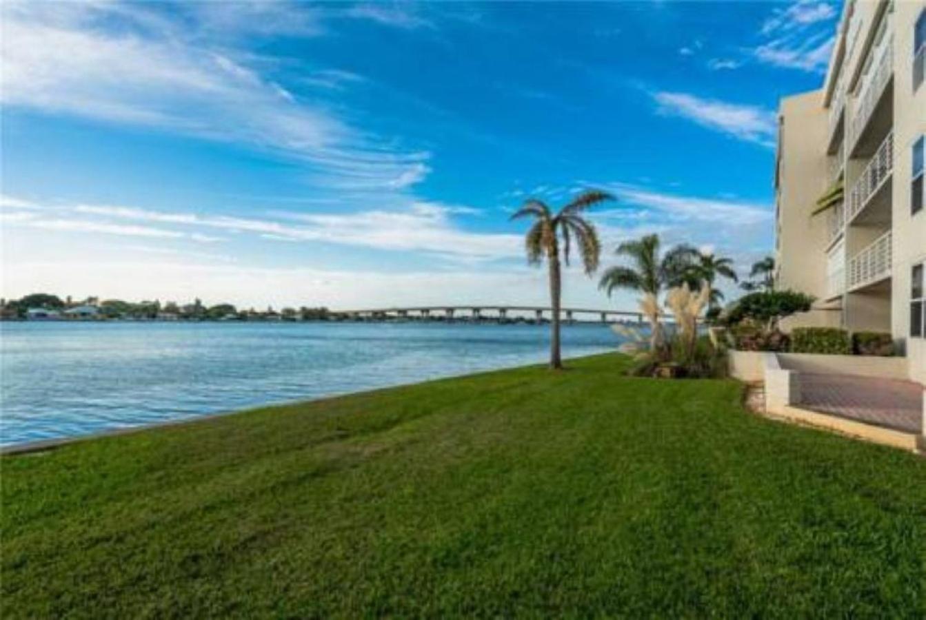 Bahia Vista Ground Floor 2 Bedroom 131 Holiday home