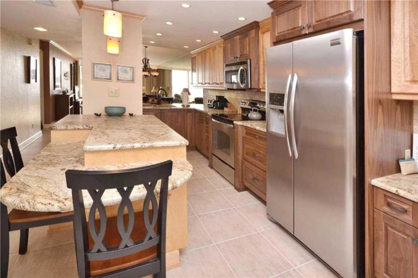 Bahia Vista Ground Floor 2 Bedroom 131 *