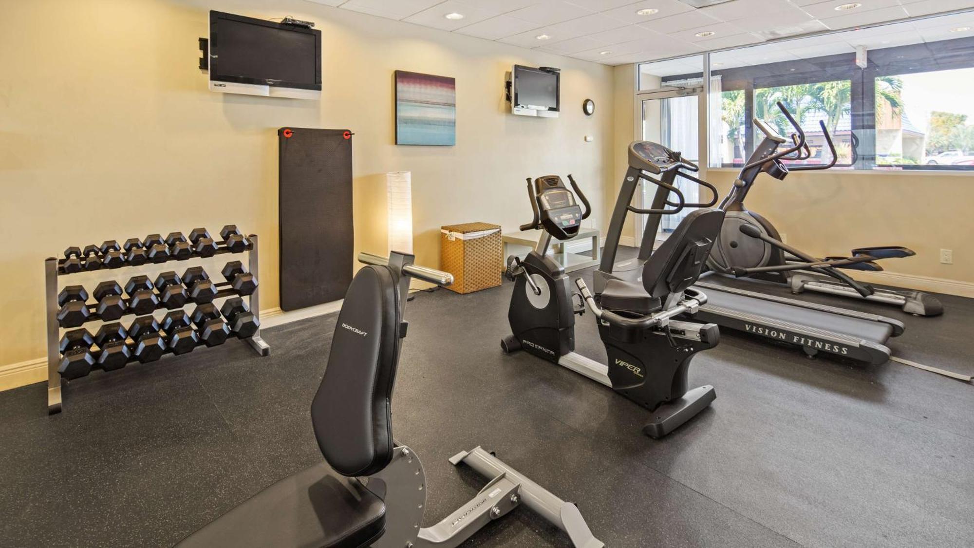 Western Myers Waterfront Hotel 3*
