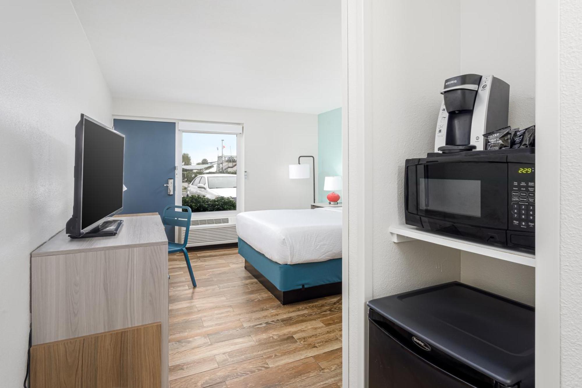 Surf & Hotel