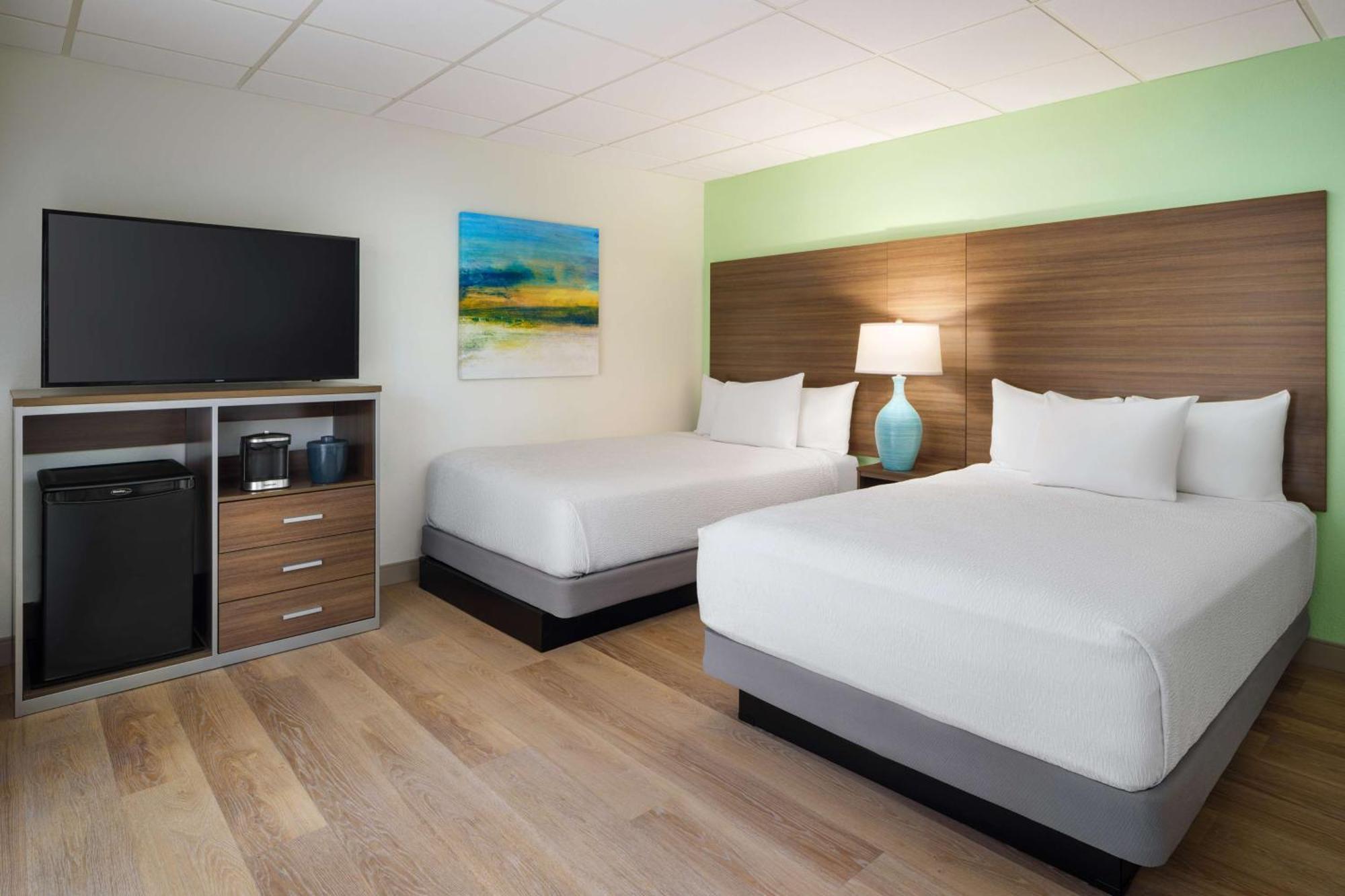 Western & Hotel 3*