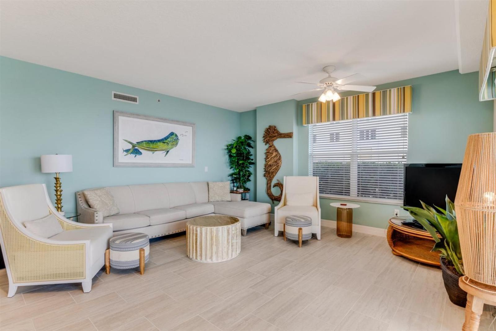 Apartment Unit 103 Opus - 3 Bedroom Ocean Front