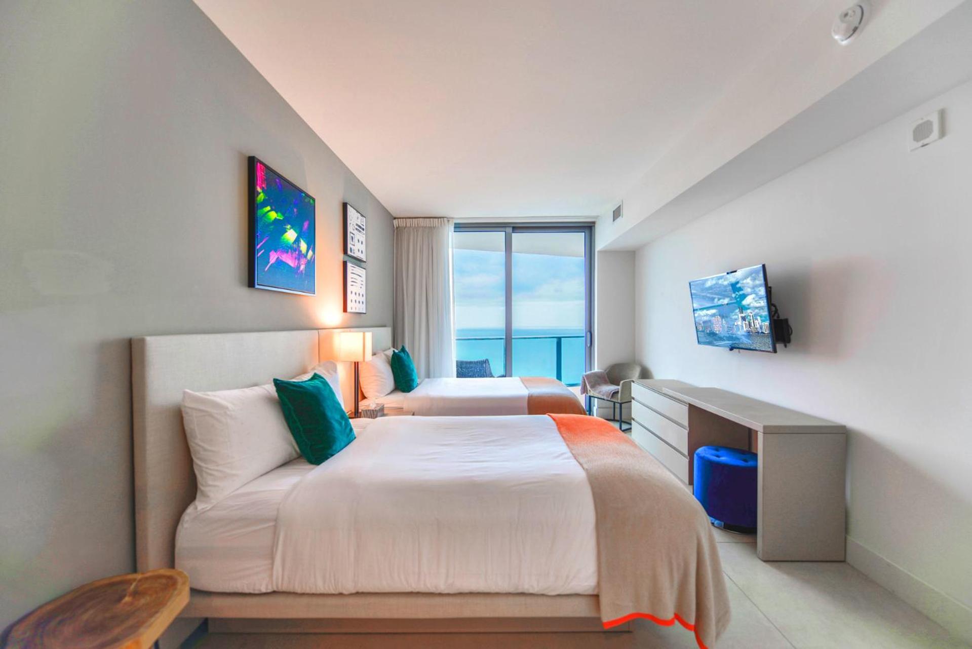 Stunning 2/2 At Hyde Beachresort Front Apartment *