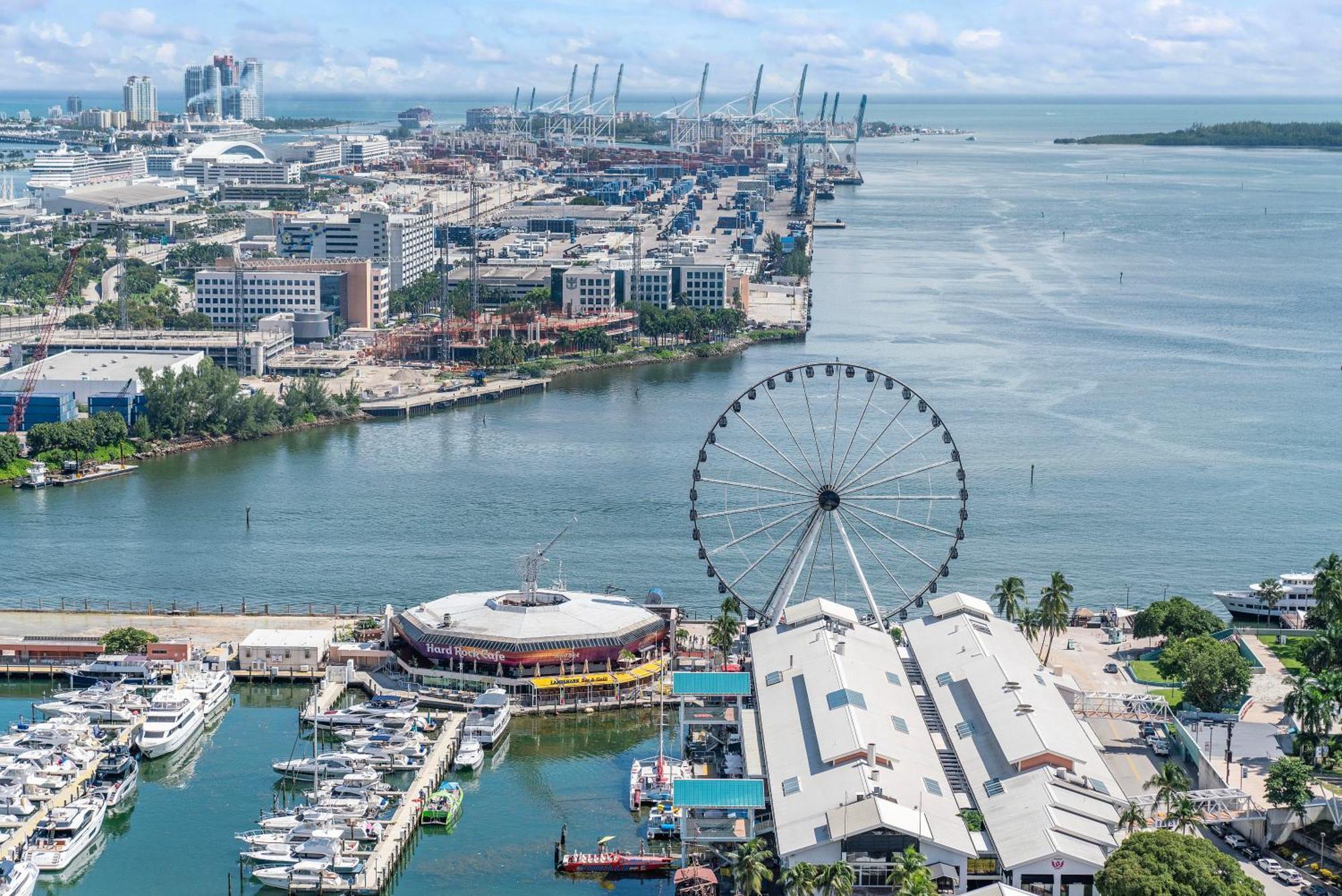 Downtown By Vacation * Miami