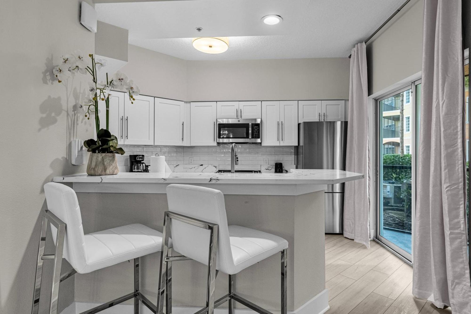 3 Bedroom Family Friendly At Worldquest Near 2729