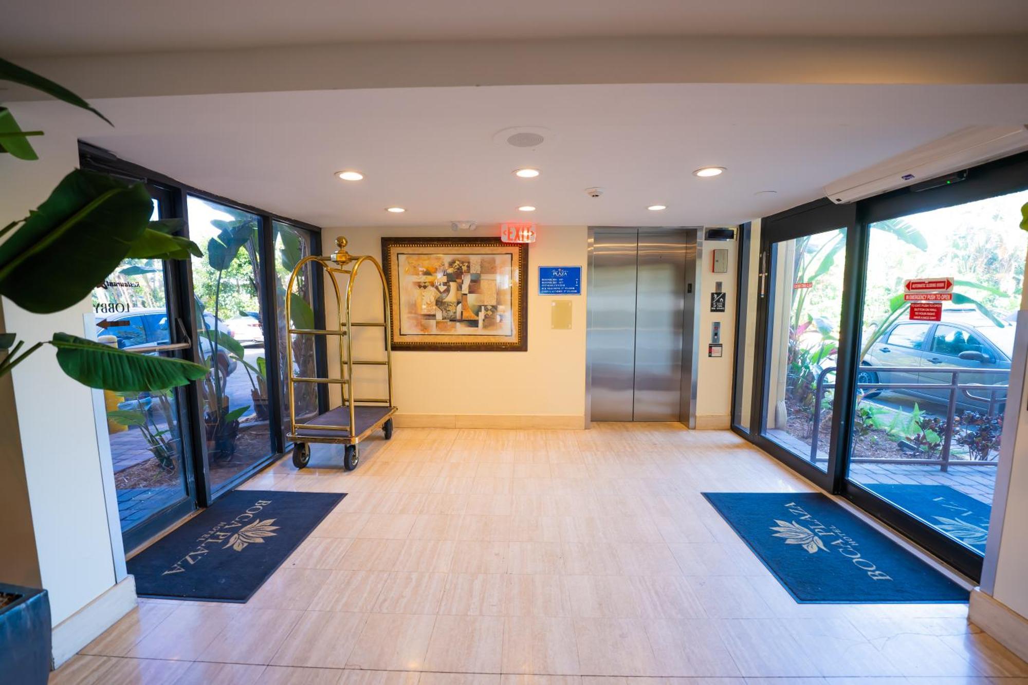 Boca Plaza Hotel