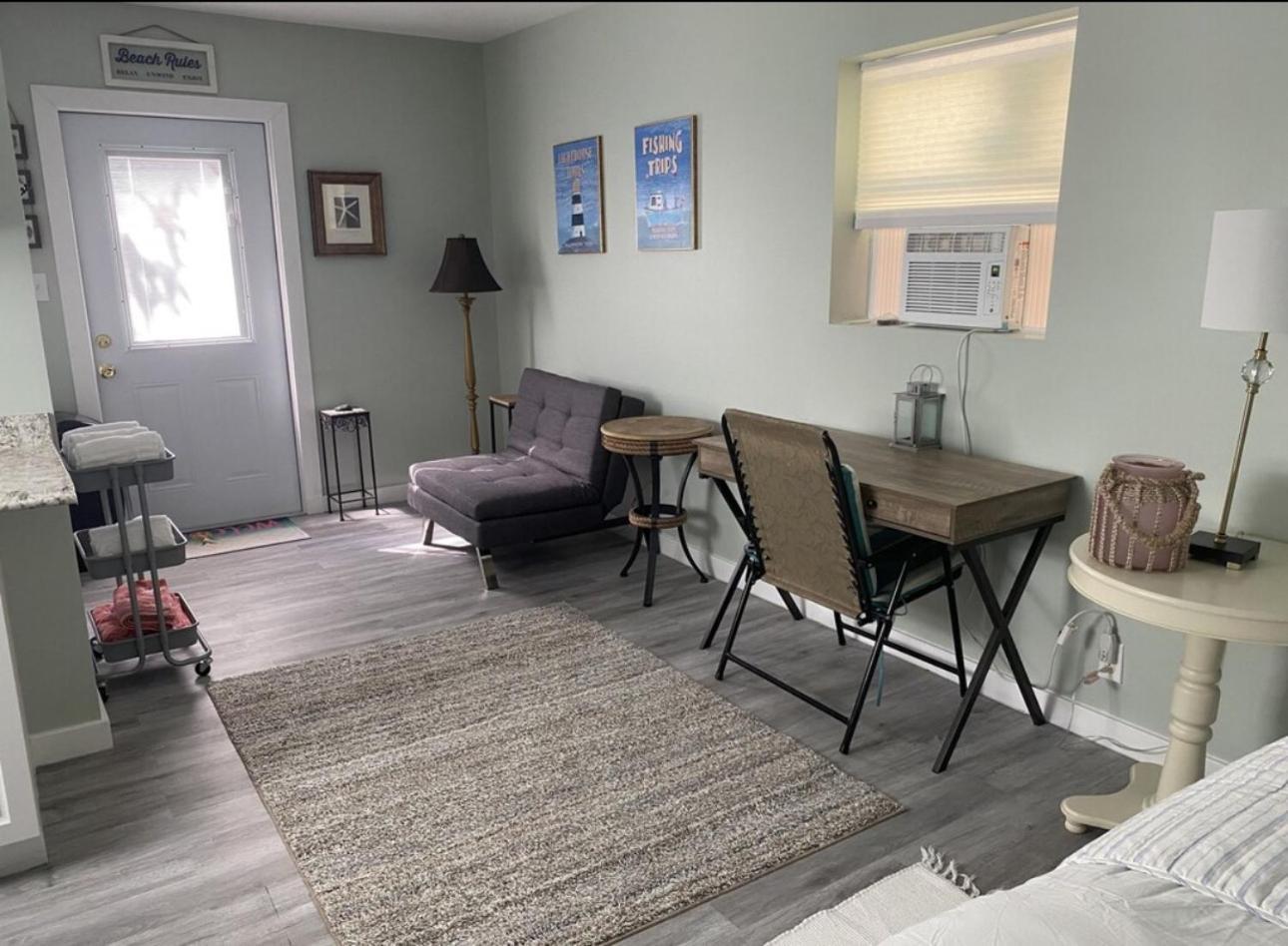 Option1 3 Bedroom House Only Option2 Studio Cottage Only Option3 House Plus Cottage Fenced Backyard Private Patio Areas Grill Firepit Plenty Parking! Quick Access 10 Min To Beach Airport Delray West Palm