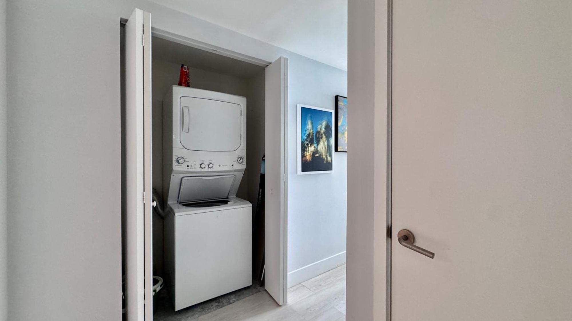 Picturesque Beachfront - Lovely 2bd And 2ba With Direct Ocean View