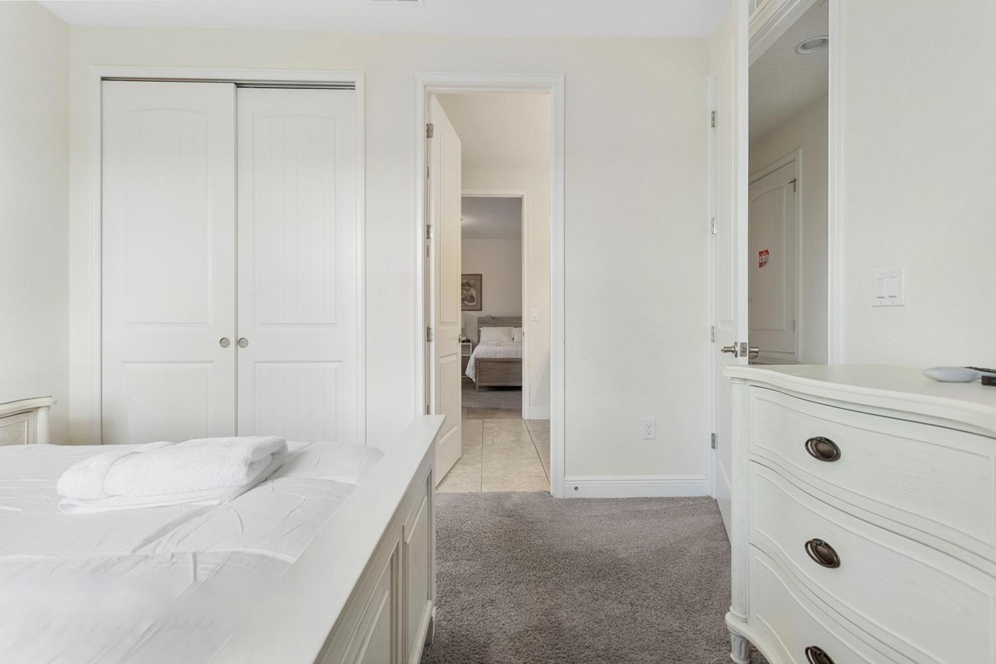 331-8-pc-perfectly Furnished With Games And Movie *