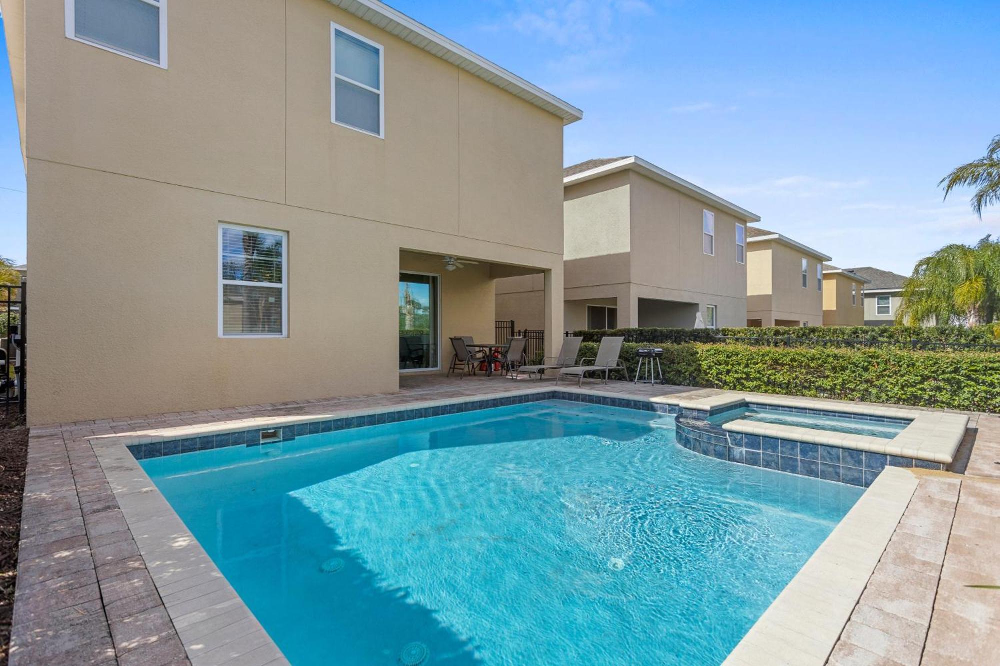 Holiday home 331-8-pc-perfectly Furnished With Games And Movie
