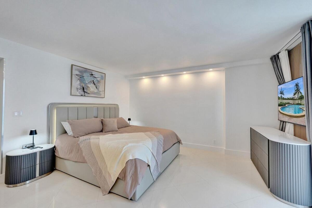 Apartment Luxury Oceanfront 3 Bedroom On The 16 Floor
