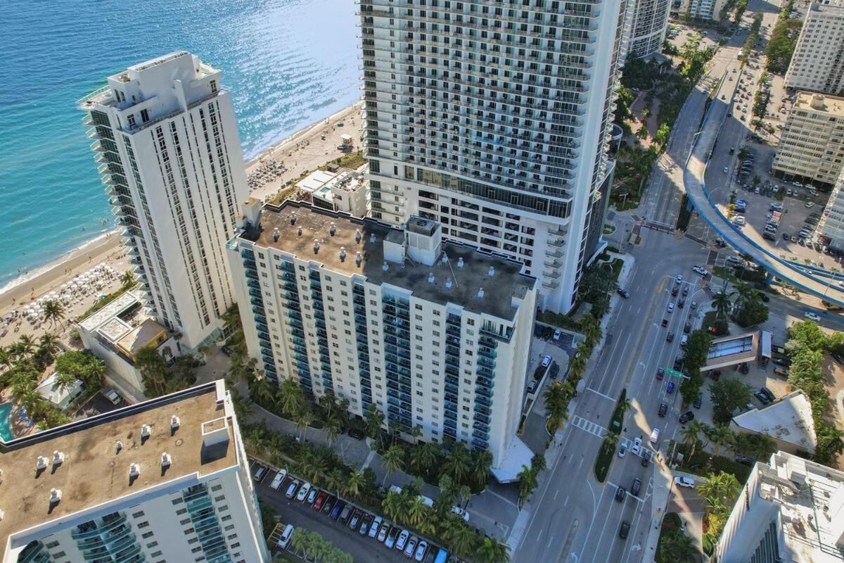 Luxury Oceanfront 3 Bedroom On The 16 Floor Apartment *