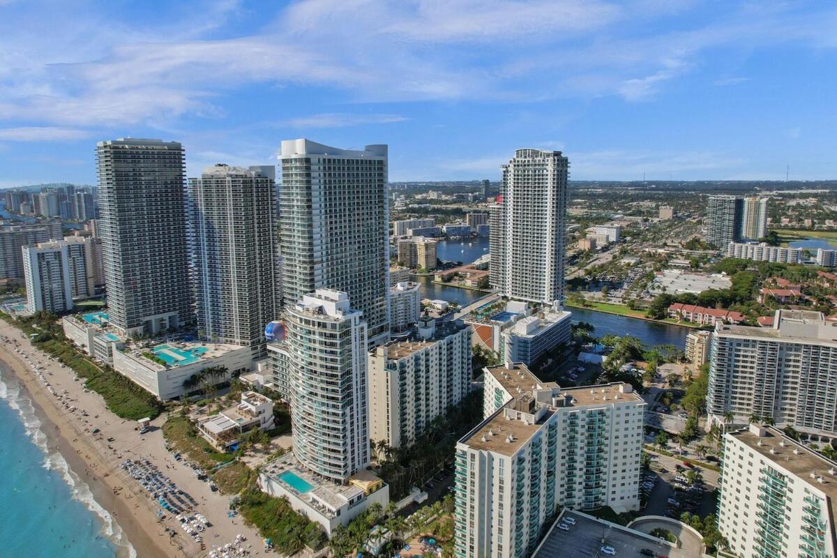 Luxury Oceanfront 3 Bedroom On The 16 Floor Hollywood