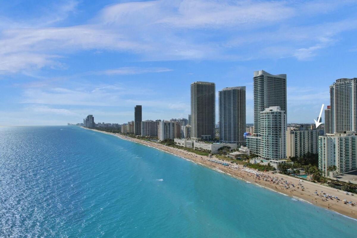 Luxury Oceanfront 3 Bedroom On The 16 Floor Apartment *