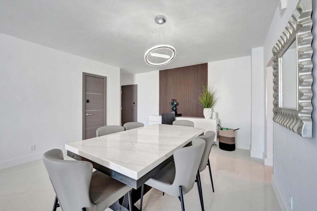 Luxury Oceanfront 3 Bedroom On The 16 Floor * Hollywood