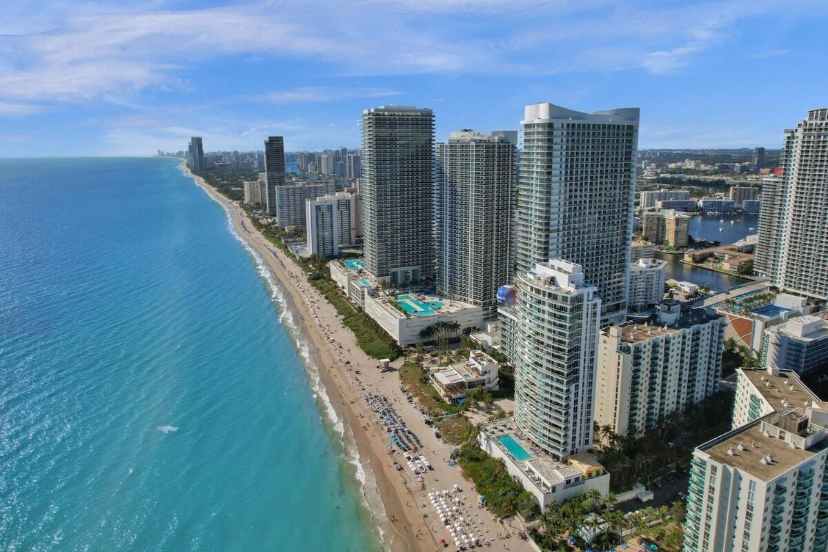 Luxury Oceanfront 3 Bedroom On The 16 Floor