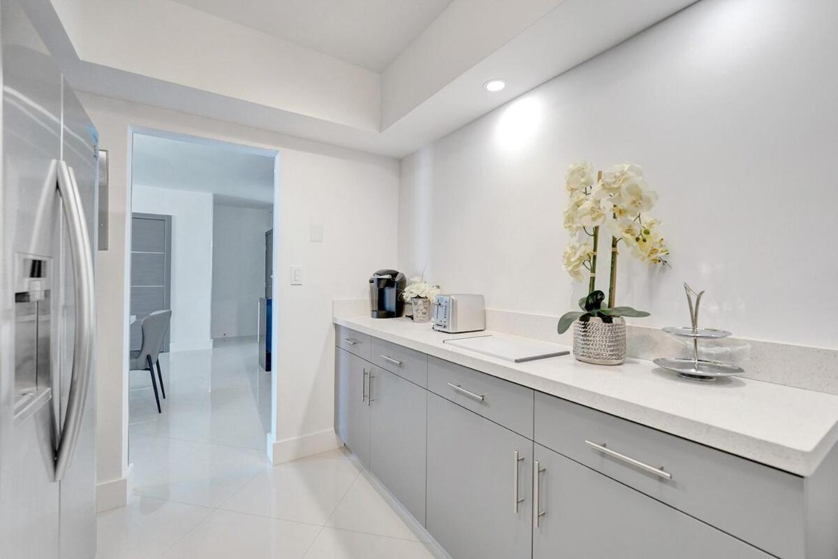 Luxury Oceanfront 3 Bedroom On The 16 Floor * Hollywood