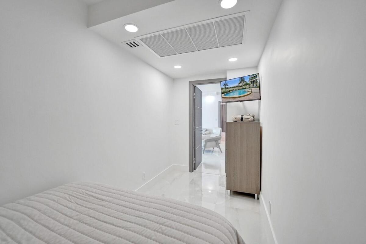 Luxury Oceanfront 3 Bedroom On The 16 Floor * Hollywood