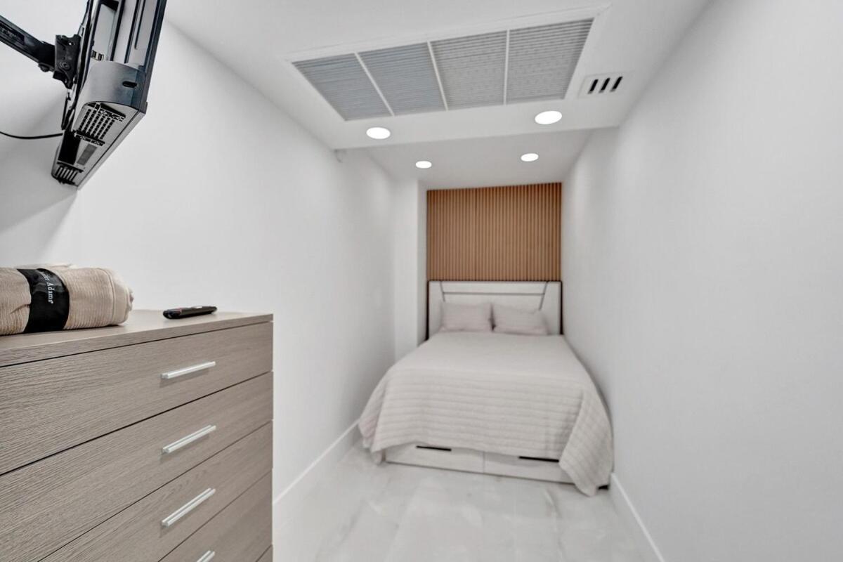 Apartment Luxury Oceanfront 3 Bedroom On The 16 Floor Hollywood