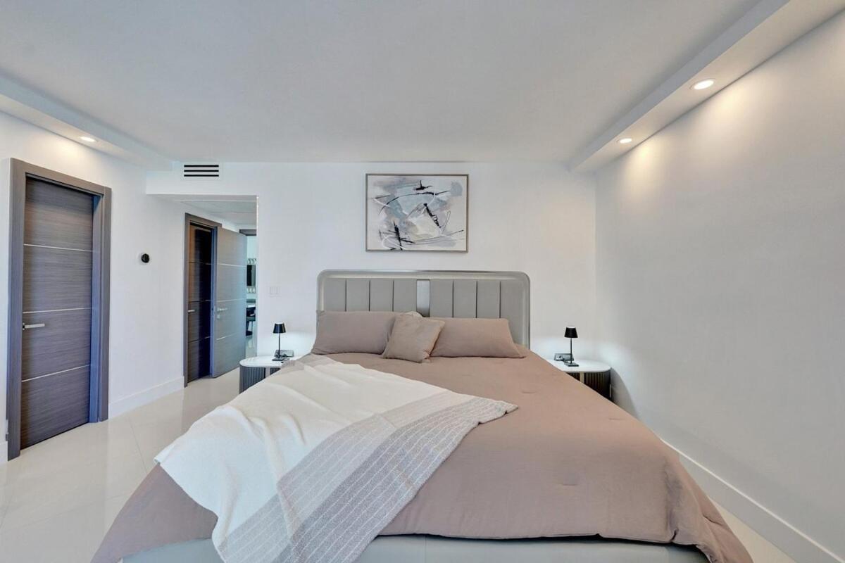 Luxury Oceanfront 3 Bedroom On The 16 Floor * Hollywood