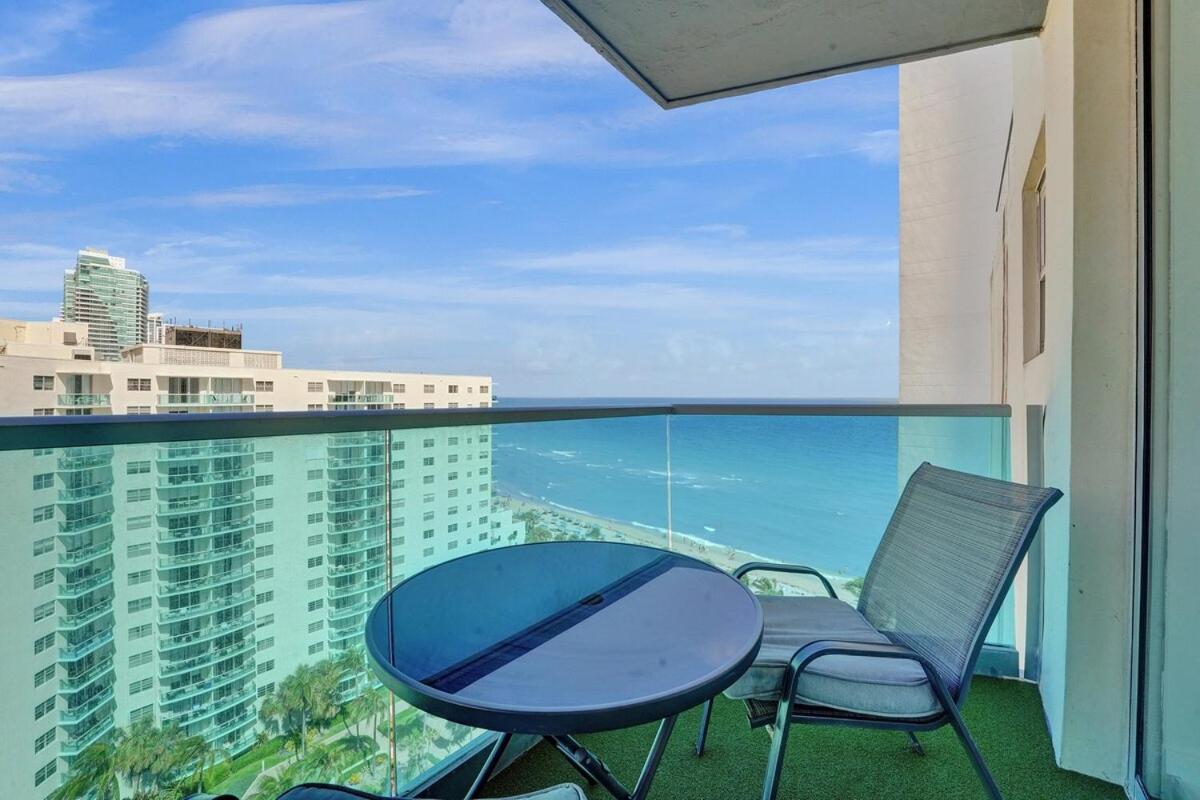 Luxury Oceanfront 3 Bedroom On The 16 Floor * Hollywood