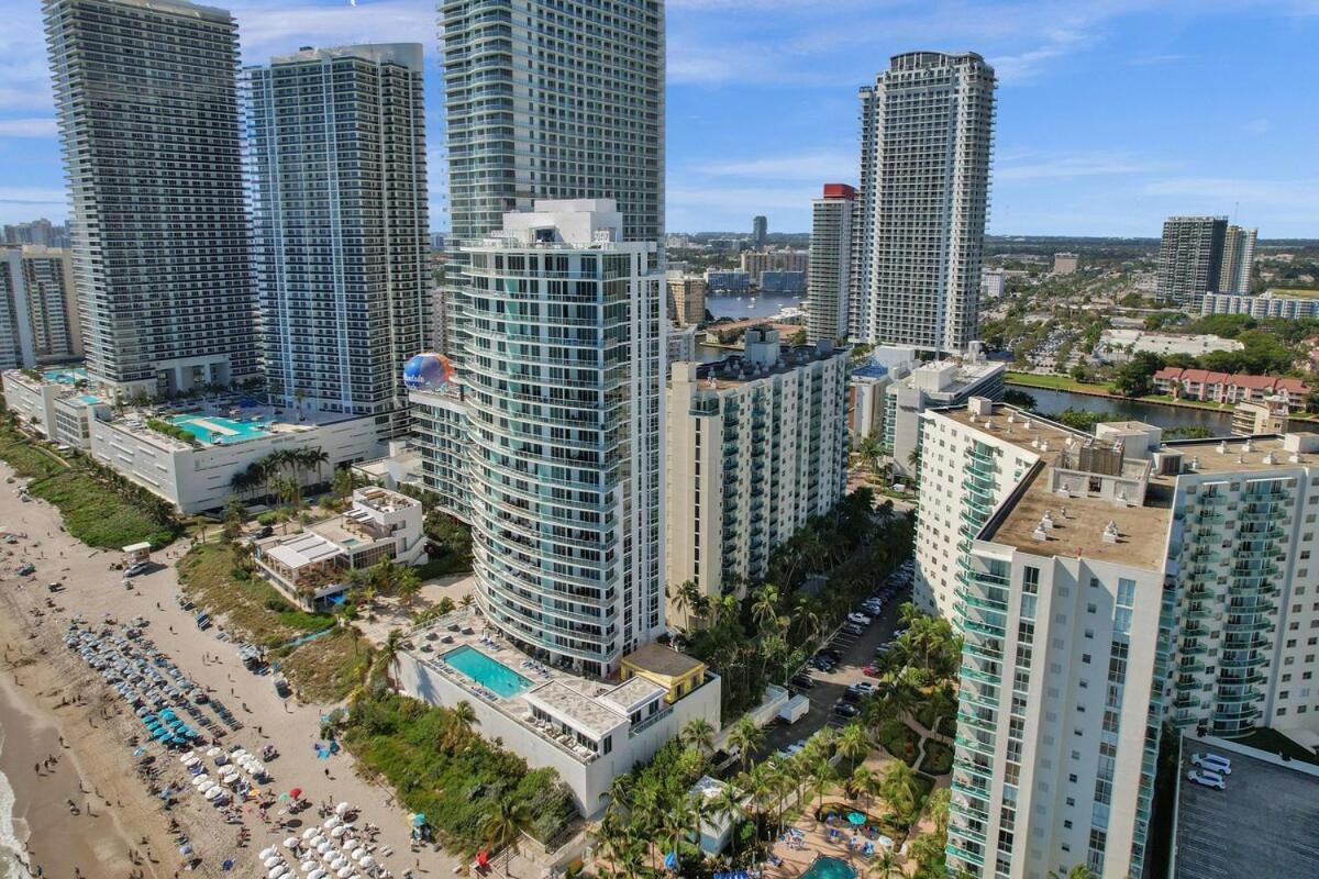 Luxury Oceanfront 3 Bedroom On The 16 Floor * Hollywood