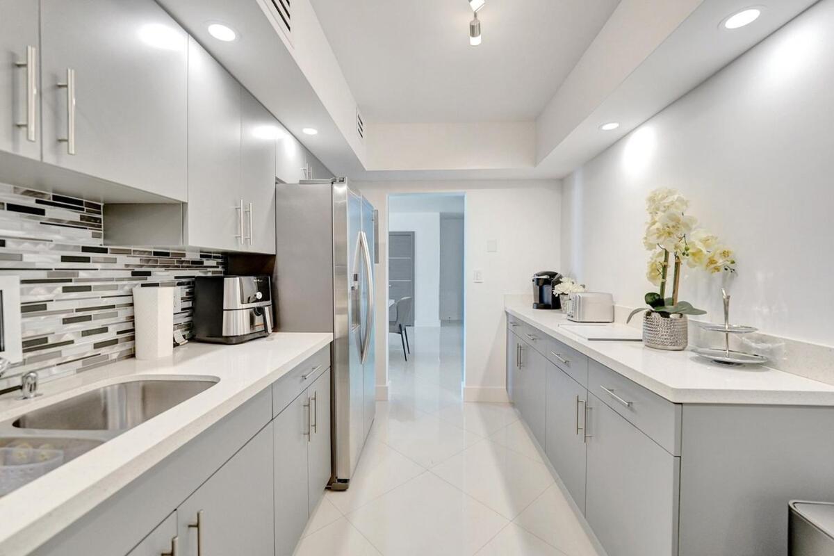 Luxury Oceanfront 3 Bedroom On The 16 Floor Hollywood