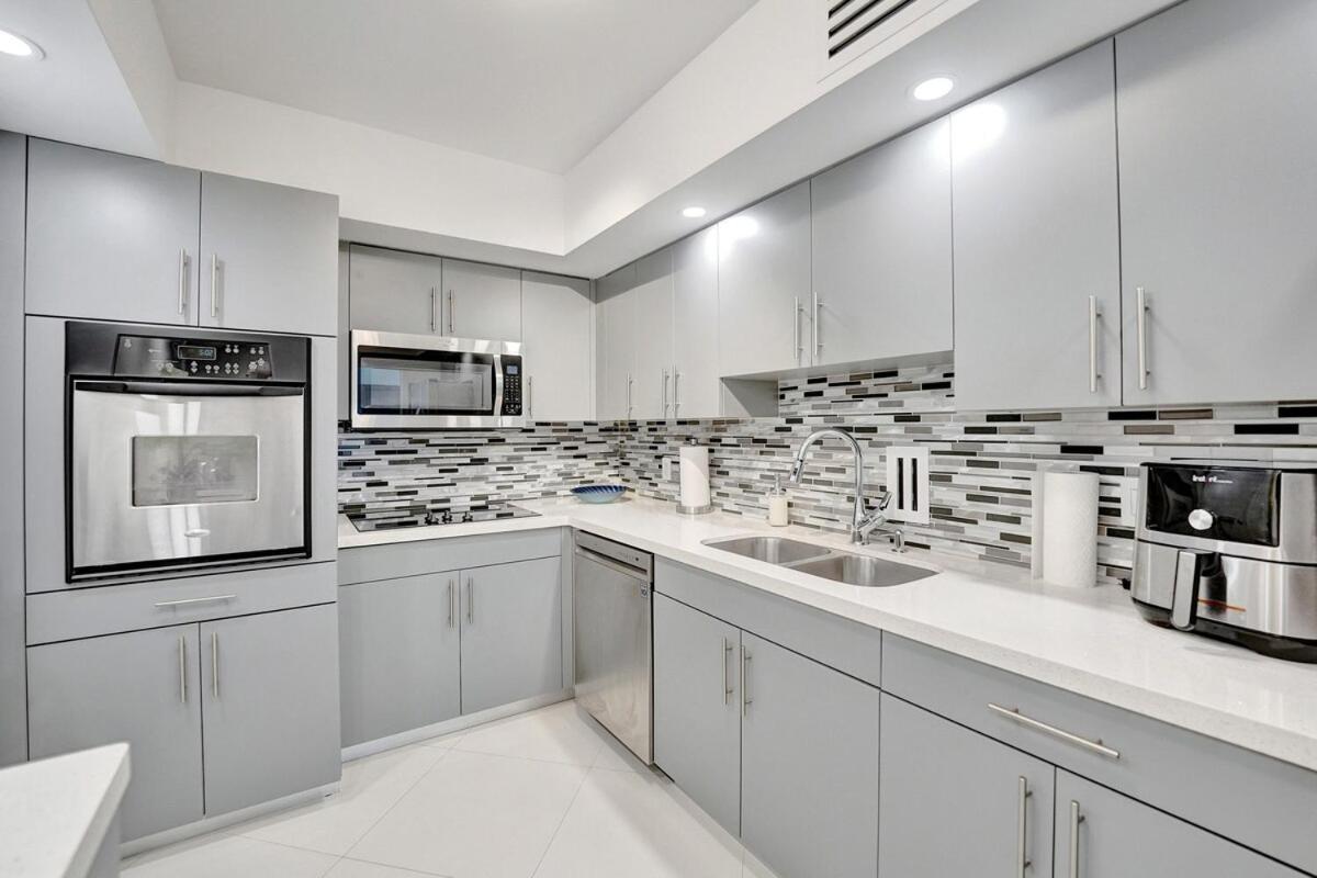 Apartment Luxury Oceanfront 3 Bedroom On The 16 Floor *