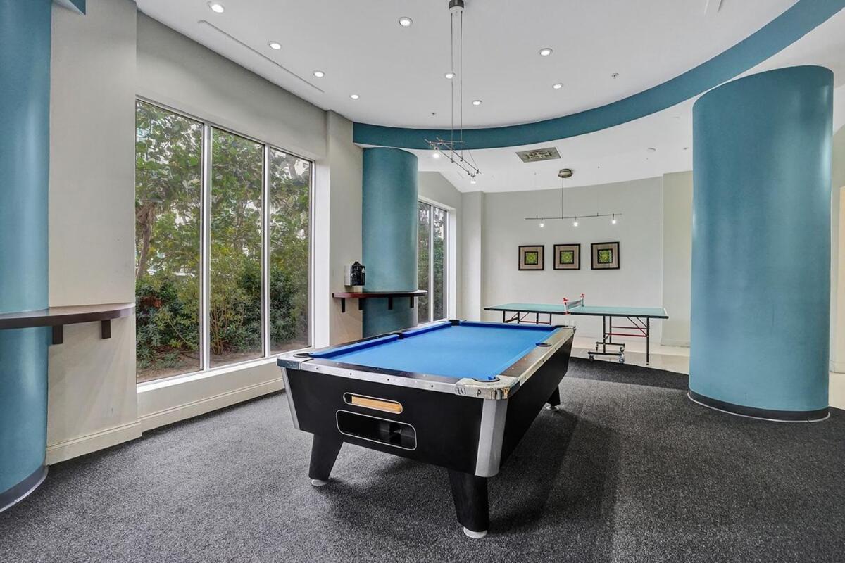 Luxury Oceanfront 3 Bedroom On The 16 Floor *