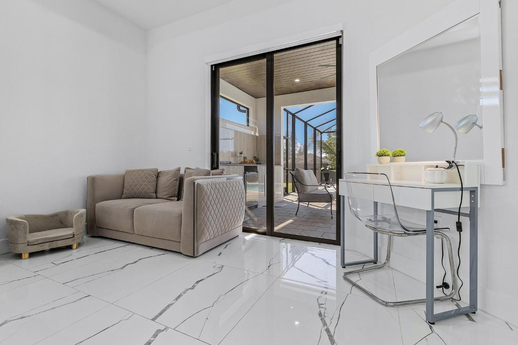Holiday home Pool, Exercise Equipment, Pool Table & Console Game - Sunset Paradise - Roelens Vacations