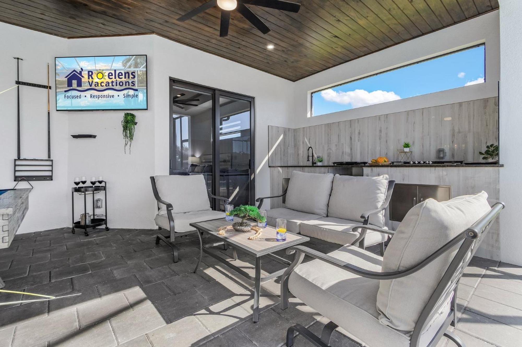 Holiday home Pool, Exercise Equipment, Pool Table & Console Game - Sunset Paradise - Roelens Vacations