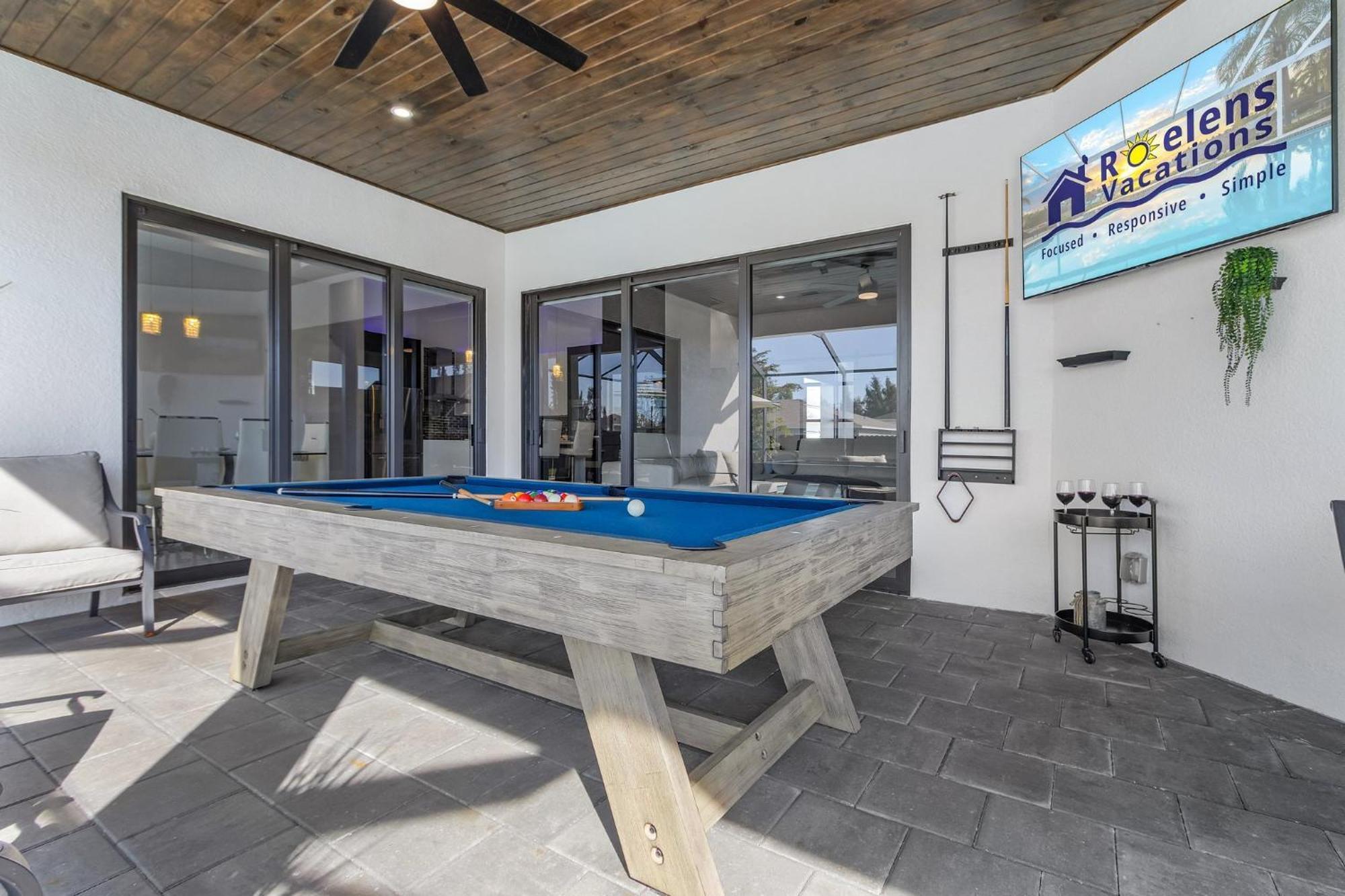 Pool, Exercise Equipment, Pool Table & Console Game - Sunset Paradise - Roelens Vacations Holiday home