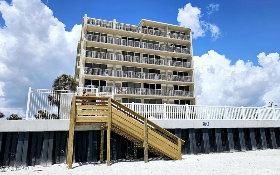 Aparthotel Oceanview W Balcony - Castaways Daytona Beach