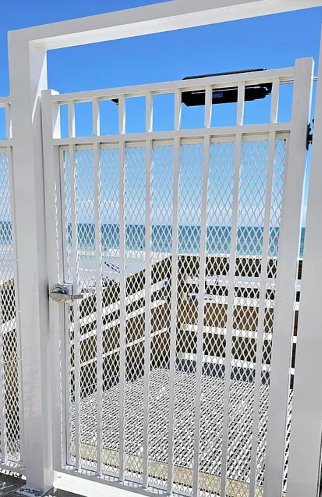 Aparthotel Oceanview W Balcony - Castaways *