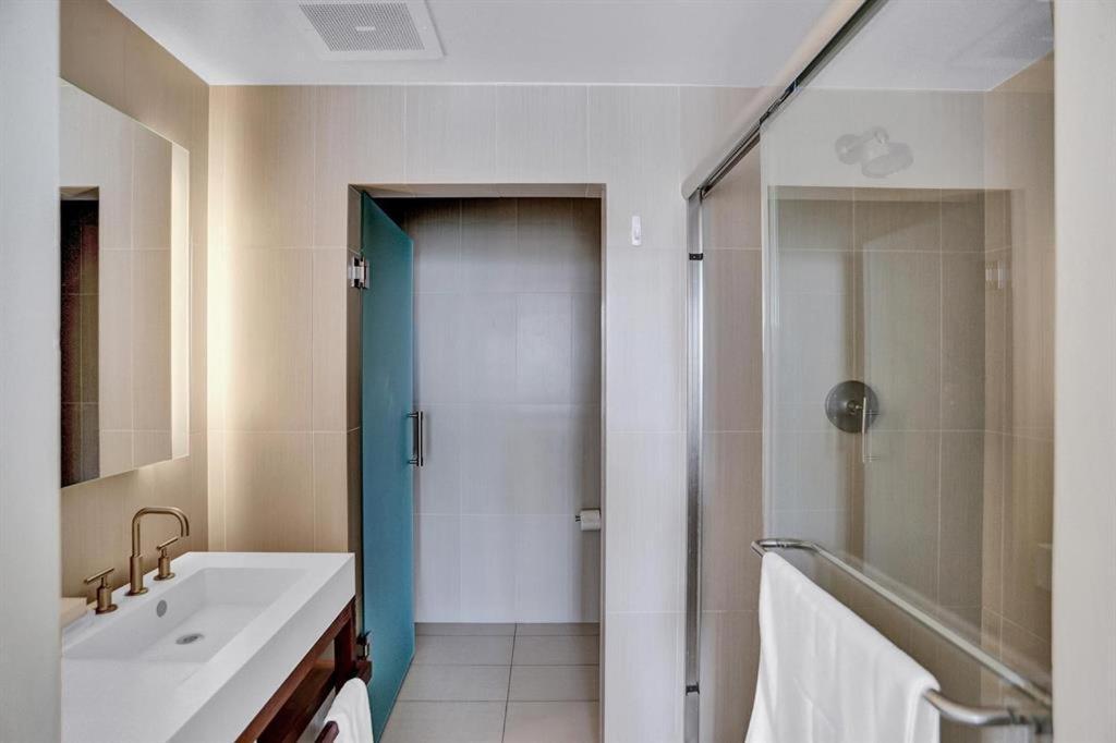 Aparthotel Luxury Beachfront Two Bedroom - W Residences Fort Lauderdale