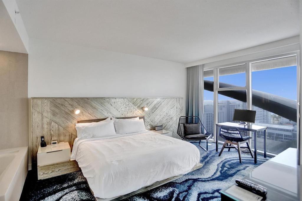 Aparthotel Luxury Beachfront Two Bedroom - W Residences *