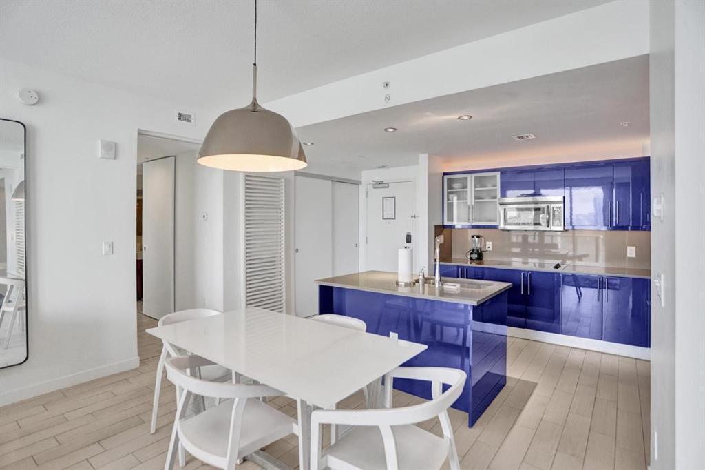 Aparthotel Luxury Beachfront Two Bedroom - W Residences Fort Lauderdale