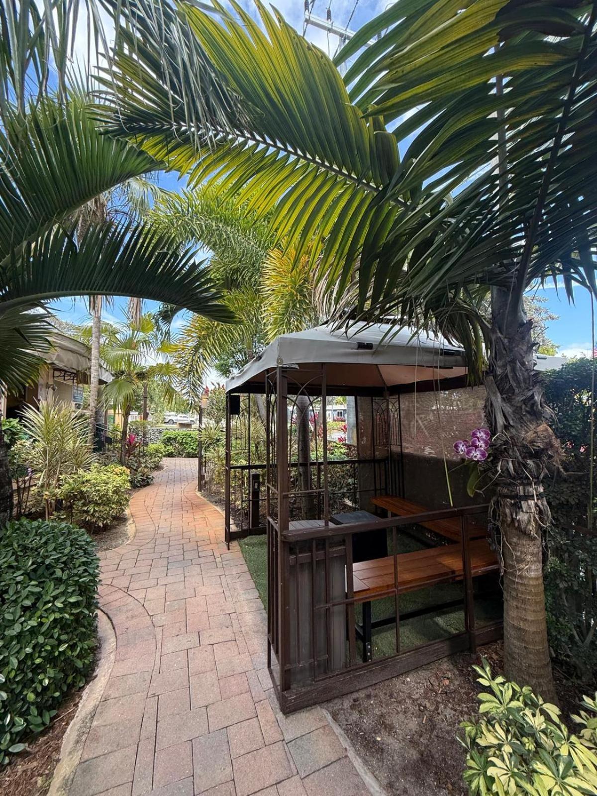 Sheridan Apartment Dania Beach