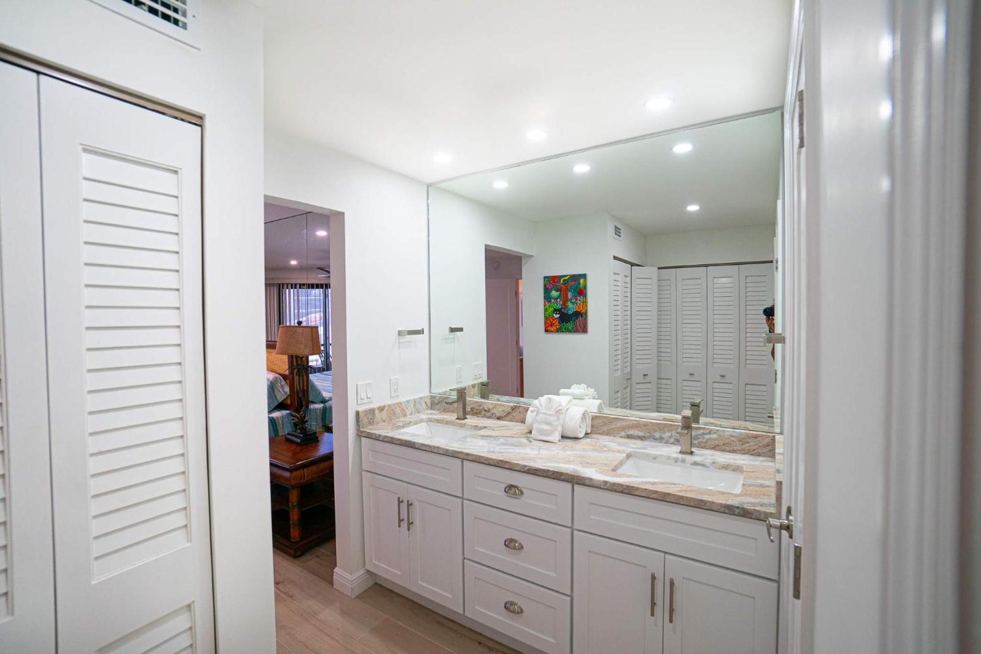 Gorgeous At Pointe Santo, Fantastic Amenities, Walk Out Patio, And Direct Gulf Views Holiday home