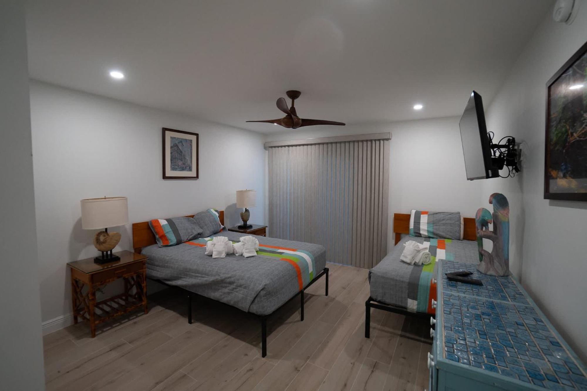 Gorgeous At Pointe Santo, Fantastic Amenities, Walk Out Patio, And Direct Gulf Views Holiday home