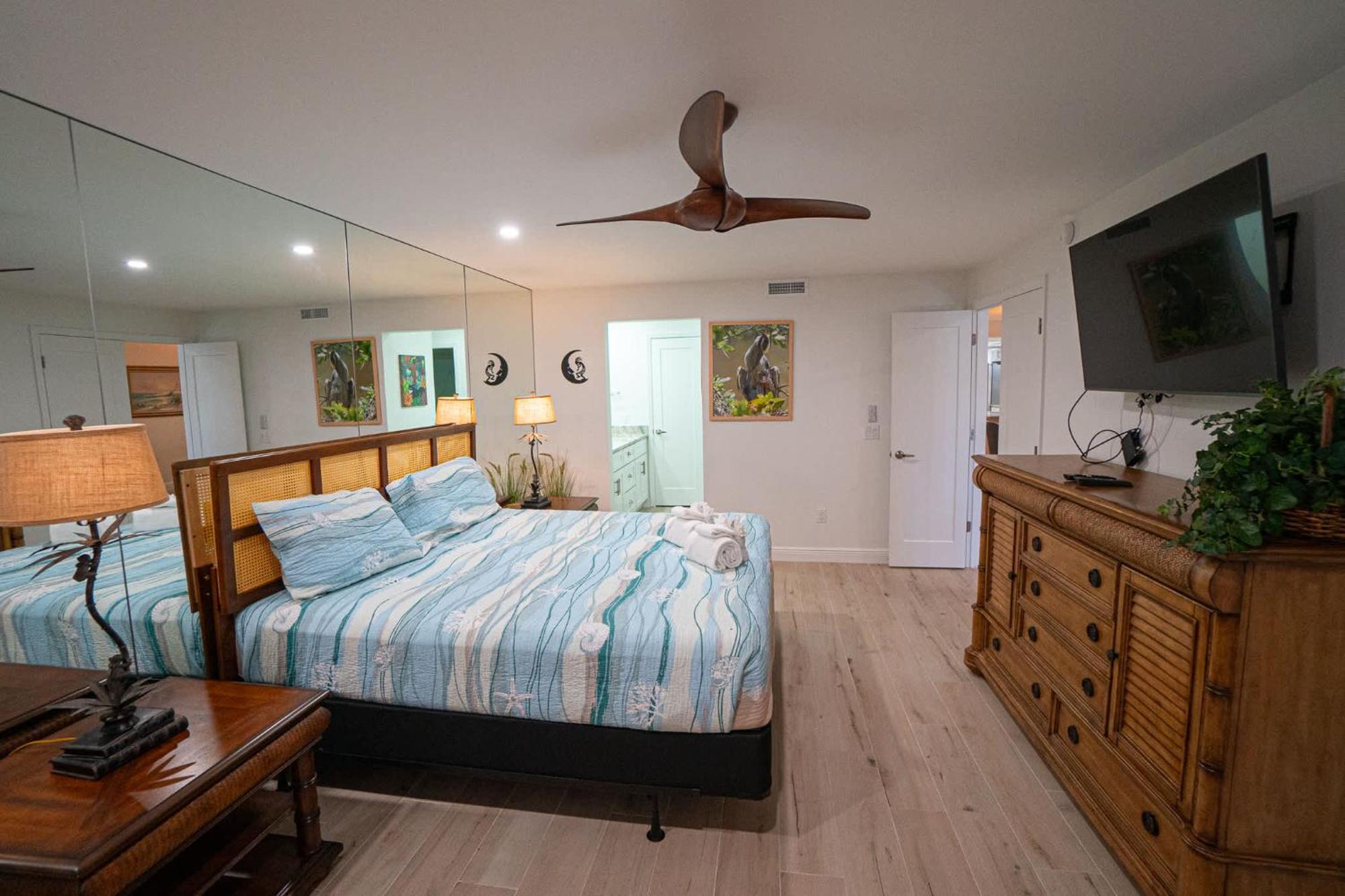 Gorgeous At Pointe Santo, Fantastic Amenities, Walk Out Patio, And Direct Gulf Views *