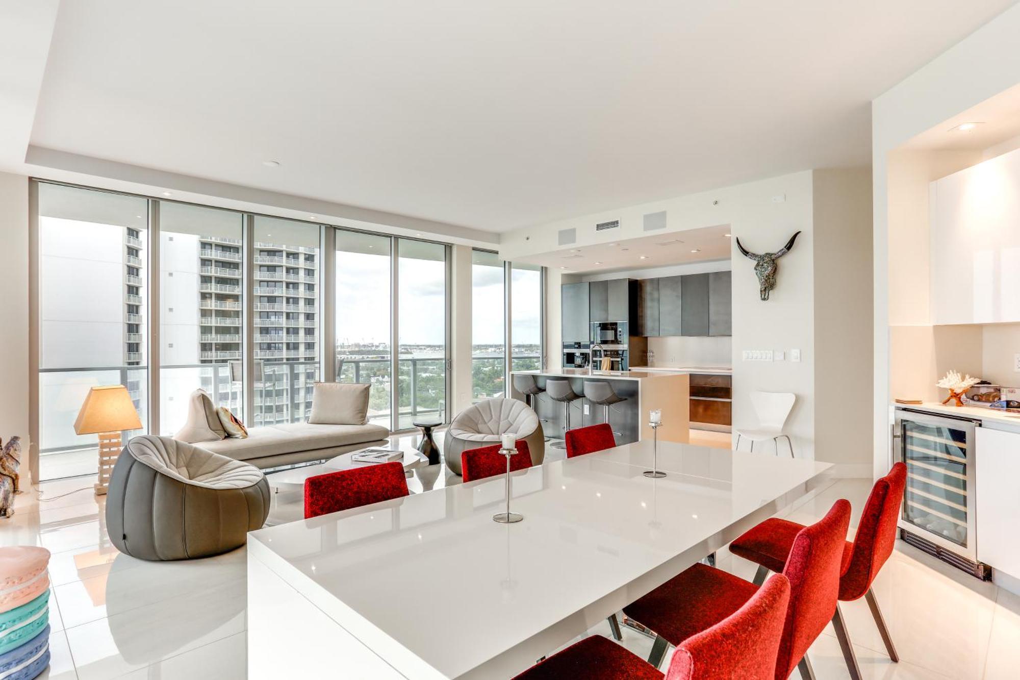 Apartment Stunning Ocean Views Riviera Condo! Riviera Beach