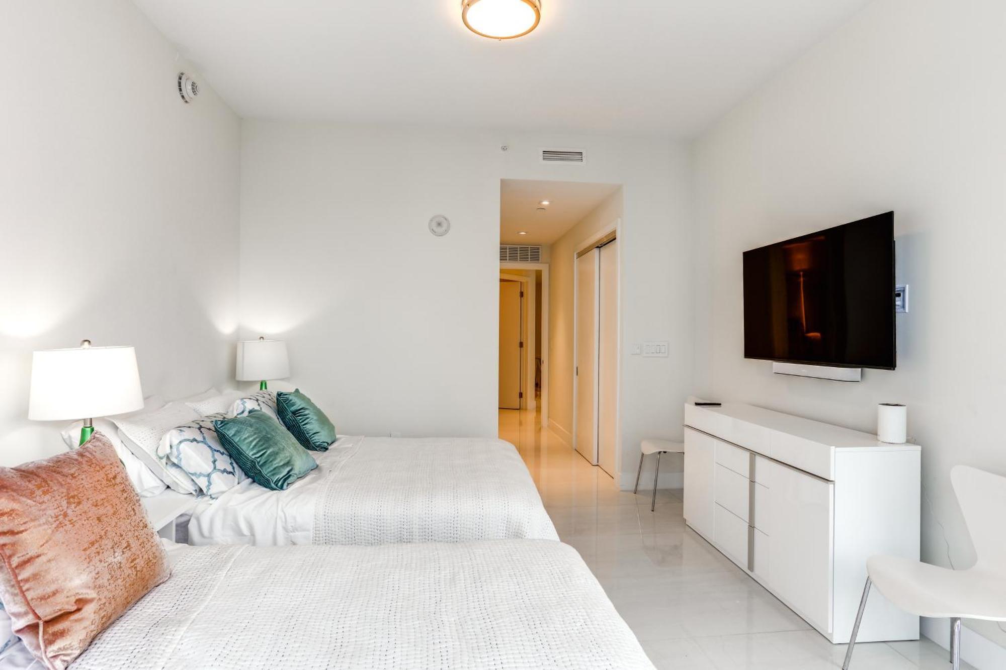 Stunning Ocean Views Riviera Condo! Apartment