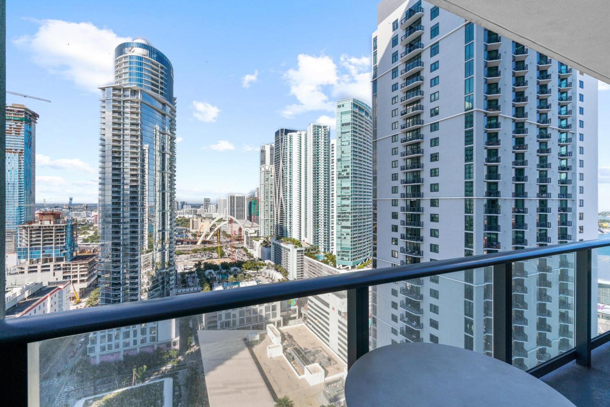 Luxury 2-bdrm In The Heart Of Downtown * Miami